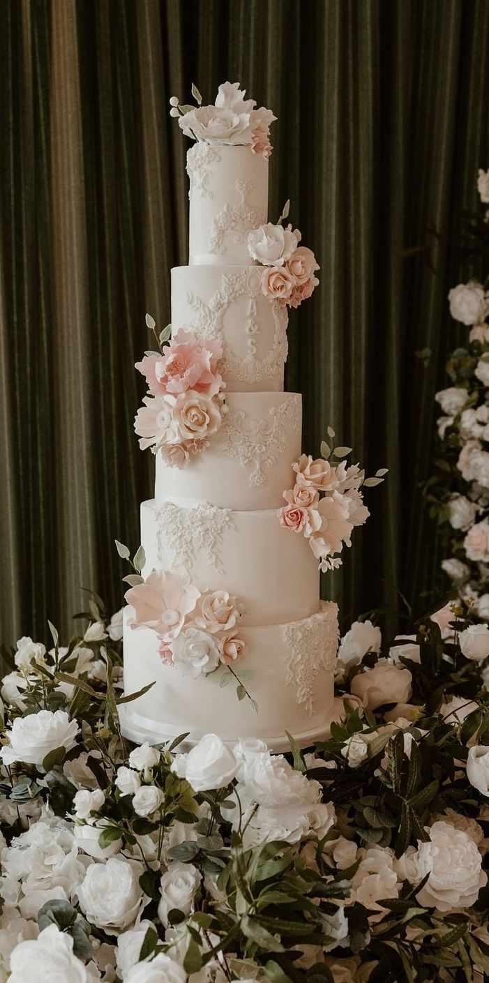 SLT Bakery naked wedding cake
