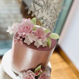 SLT Bakery rose gold pearl wedding cake