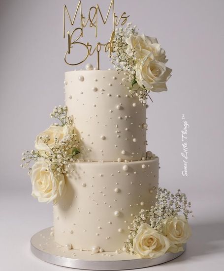 SLT Bakery 2 tier flower wedding cake